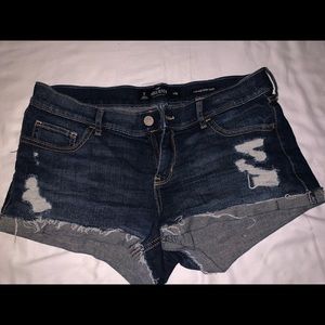 Hollister low rise shorts